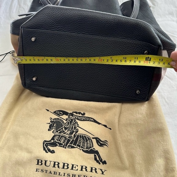Authentic Burberry Maidstone Bag in Very Good Condition - Picture 11 of 11
